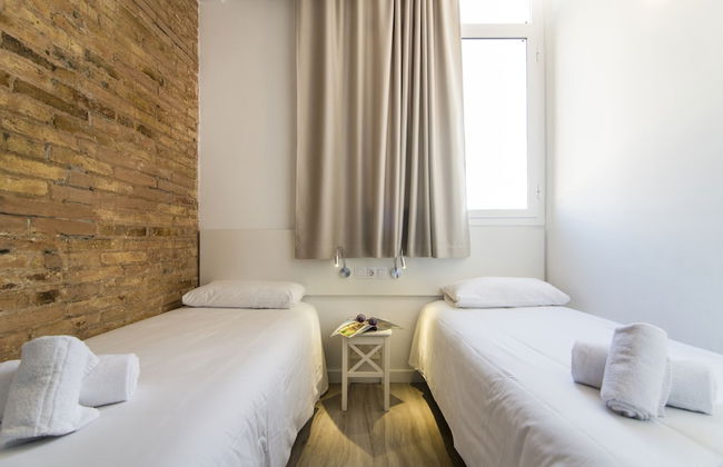 Happy People Sagrada Familia - Foto 18