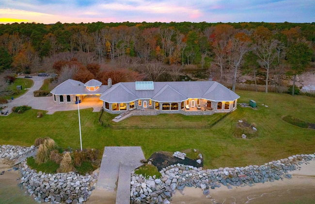 Bay Estate Luxe Waterfront Home w/ Private Pier, Main+guest House, Bay Views - Photo 1