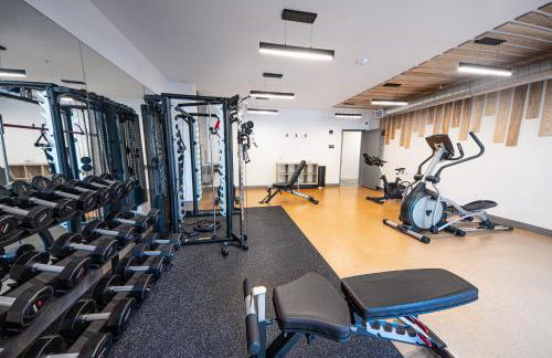 Sugarhouse! Mountain View 3BR, 2BA Gym, Parking - Foto 36