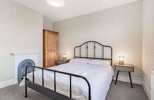 Coastal Apartment with Sea View 2 Minutes from Beach and Town Center - Foto 5