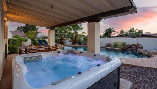 Game Room Resort Pool HotTub Modern Desert Oasis - Foto 2
