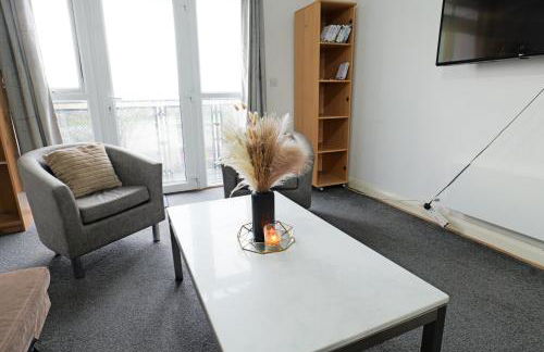 City Center Base Spacious Apartment with Secure Parking - Foto 17