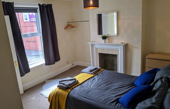 Pavilion House - Photo 5