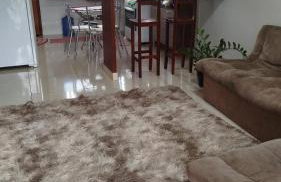 Casa agradável e confortável, com piscina - Foto 8
