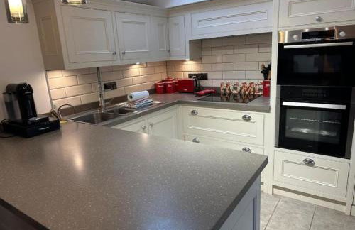 Comfortable 1-Bedroom Stay in Holt with Reliable Wi-Fi - Foto 22