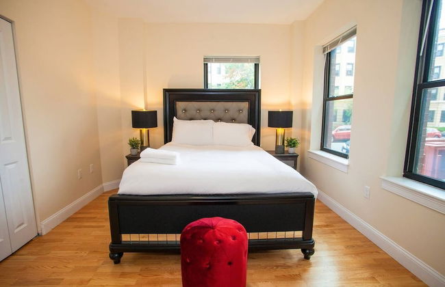 NEW 4 Bed 2 Full Bath Condo Near Back Bay - Photo 6