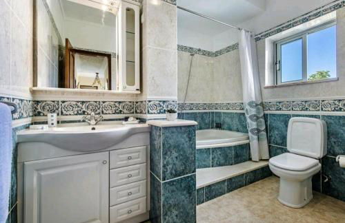 VILLA SALGADOS, near ALBUFEIRA, with Private Pool, 5 minutes from Gale Beach - Foto 10