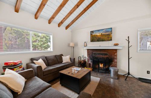 Bluebird Cabin, Indoor Fireplace, Next to Lake! - Foto 8