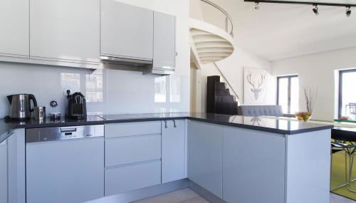 GuestReady - Central stylish home with parking - Foto 3