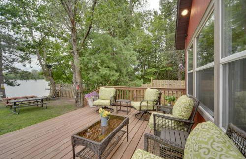 Winter Lake Escape with Access to Ice Fishing! - Foto 27