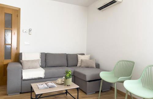 VillaHomes - Photo 3