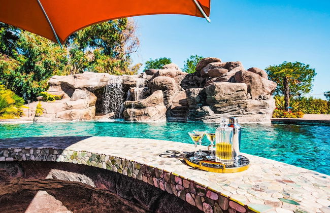 Mermaid by Avantstay Private Estate w/ Pool, Volleyball & Arcade! - Photo 13