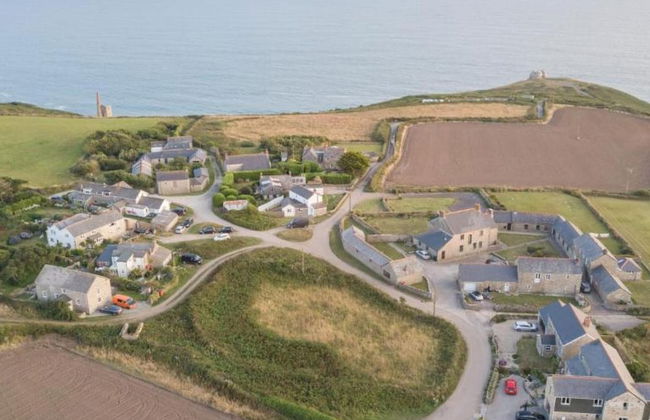 Triskele Detached Characteristic Home Sleeps 10 - Foto 53