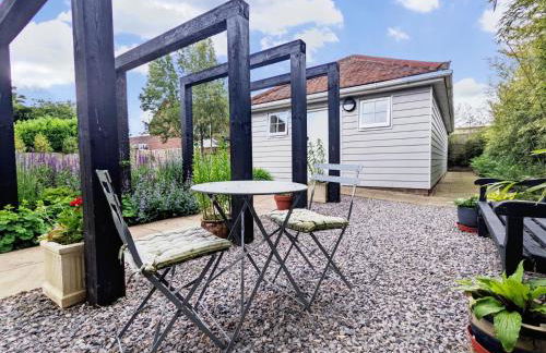 Little Maplewood, Tangmere - Foto 22