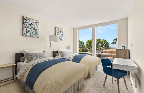 Sea Serenity Coastline Views and Pool - Photo 31