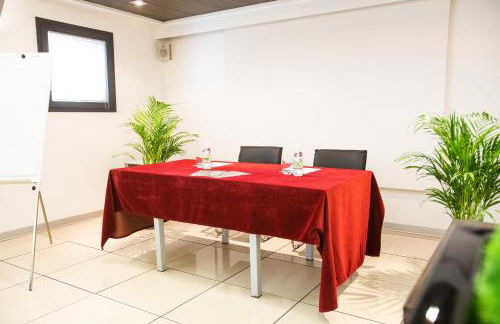 Matrix Hotel & Residence - Photo 41