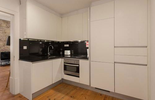 Chic 1-Bedroom in Cais do Sodré - Modern and Central - Photo 3