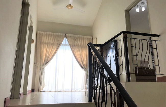 OYO 90476 Casa Azlinda Muslim Homestay I - Foto 11