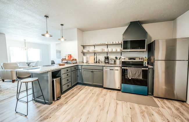 Spacious Cozy 6BR for 14- Lgbtq Friendly 2260 - Photo 15