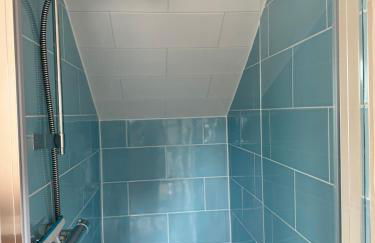 Exquisite Renovation in Central Location with Garden and Parking - Photo 38