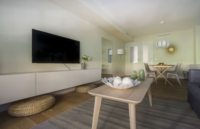 HQ Rooms Apartments San Vicente - Photo 24