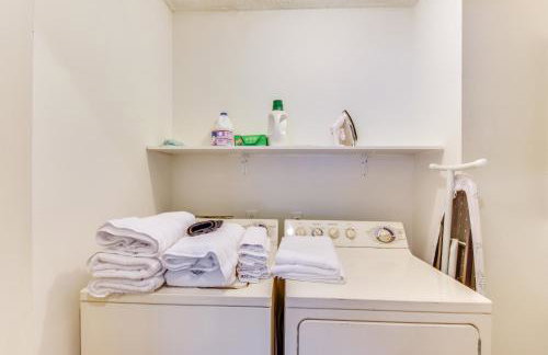 Charming Seneca Home - 3 Mi to Memorial Stadium! - Foto 11