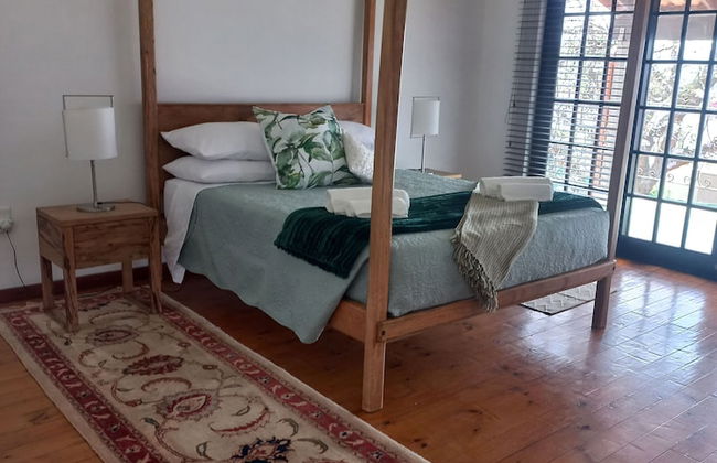 Jakes's Place Modern Comfortable & Sunny 3-bedroom House in Kensington - Photo 2