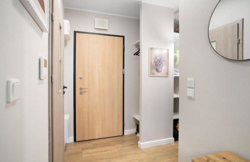 Cozy Warsaw Apart with Gym close to the Airport and City Centre - Foto 13