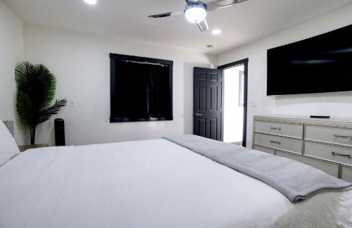 The Black and White House - Foto 7