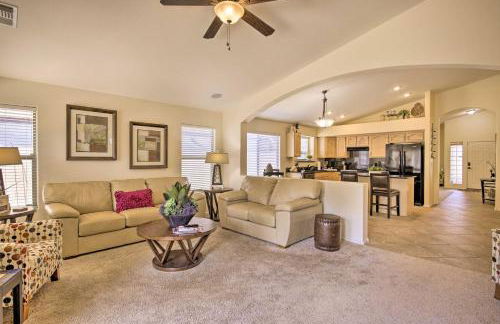 Chic Maricopa Getaway with Outdoor Oasis and Pool - Foto 5