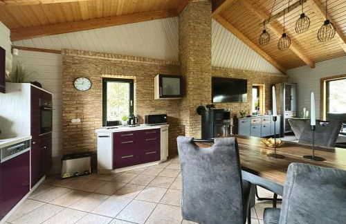 Ferienhaus Am Hang, Sky-Entertainment, DAZN, Carport, alles Barrierefrei - Foto 8