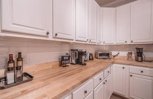 Oasis on 151 - Ideal Location on Brew Ridge Trail - Foto 16