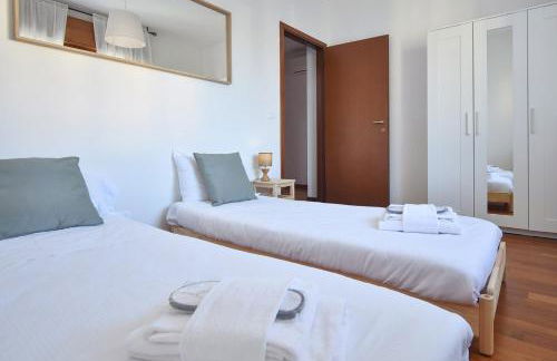 By the Hills Apartment - Foto 17