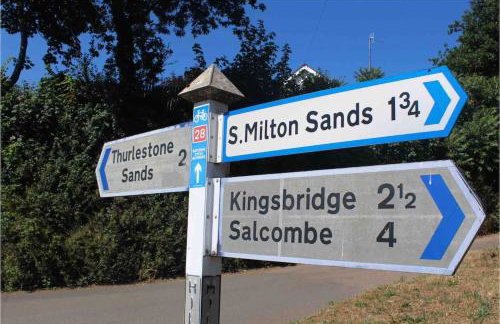 Beech Hut - a streamside family escape near Salcombe and Beaches - Foto 14