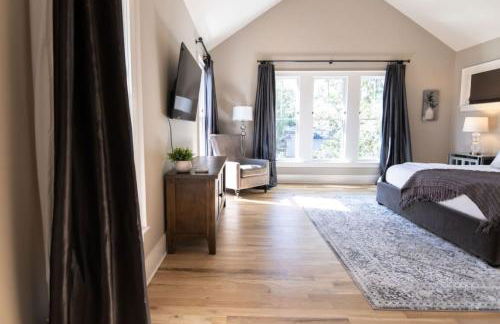 Minutes to Downtown Huge Outdoor Deck HOT TUB - Foto 16