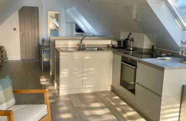 Cosy accommodation, easy walk to beach! - Foto 7