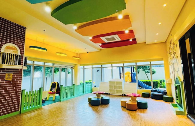 Andi and Frances' Place at BGC - Photo 33