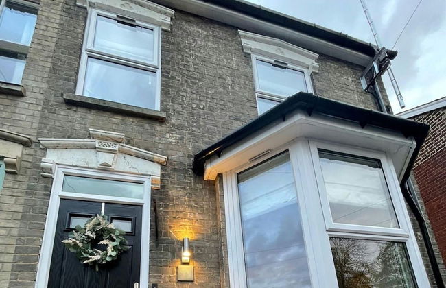 Luxurious Victorian Villa With Parking, Sleeps six - Foto 29