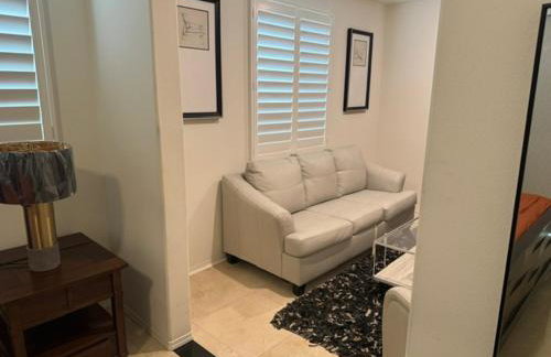 Elegant Retreat with Private Luxurious Gen Suite - Foto 12