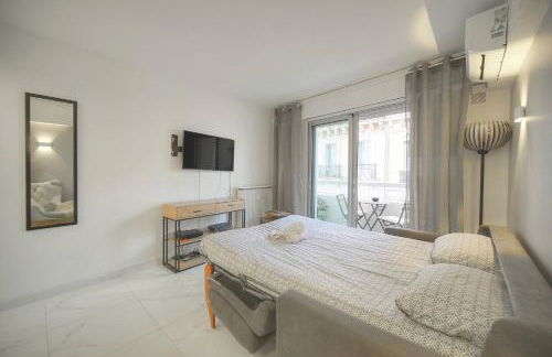 FRGK Victoria 4 Central Cannes 1BR Terrace, AC & Ultra-Fast Wi-Fi - Photo 39