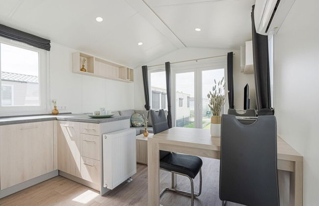 Modern Mobile Home in Middelkerke With Garden - Photo 6