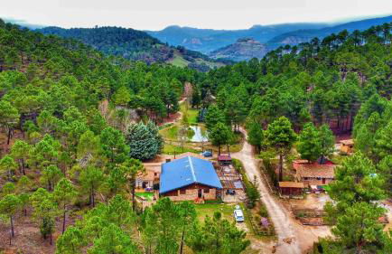 Chalet lujo en finca Zafiro lagunazo Riopar 5 o 3 dormitorios y 3 Baños Parque Natural del Rio Mundo - Foto 2