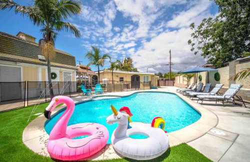 Spacious 4BR w/ Pool, Spa, Mini Golf & Game Lounge - Foto 15