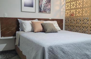 Apartamento a uma quadra do mar - Bairro Itapuã - Foto 1