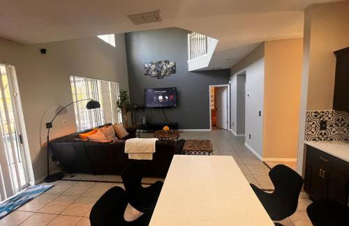 Charming Family Friendly Home - Foto 28