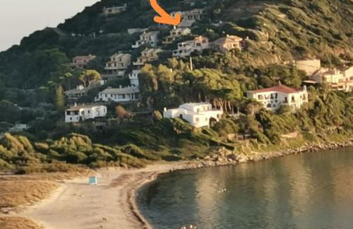 VILLA VITTORIA with LARGE PRIVATE HEATED SWIMMING POOL COMPLETE with HIDROMASSAGE FOR EXCLUSIVE USE , SEA and BEACH VIEW, 150 METERS FROM THE BEACH, POOL SURFACE 60 mq, POOL DEPTH 140 cm , FREE PARKING AND WIFI - Foto 37