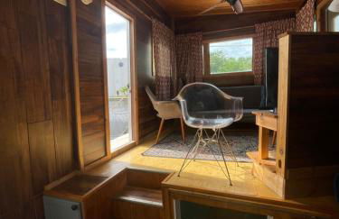 Updated houseboat on the river! - Foto 22