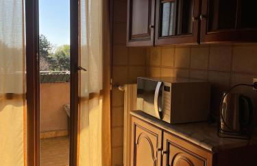 Wood Apartment - Photo 10