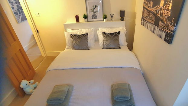 Inviting 2-bed Cottage in Windsor - Foto 4, Habitación