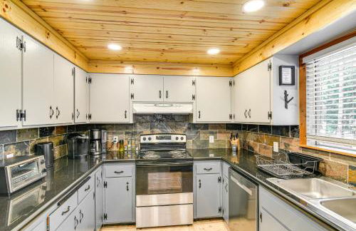 Graeagle Vacation Rental Cabin with Game Room! - Foto 10